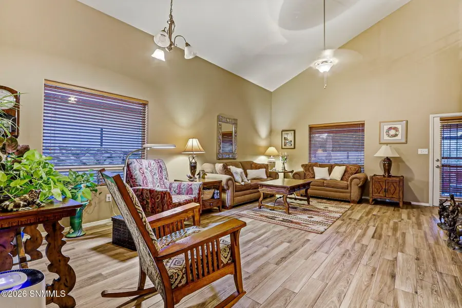 2547 Prado Del Sol Avenue, Las Cruces, NM 88011 - #3