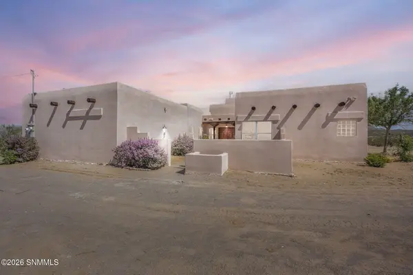 1900 Desert Ridge Rise Road, Las Cruces, NM 88012
