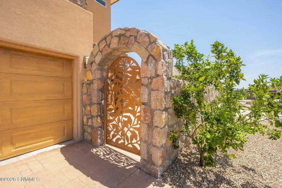 3910 Agua De Vida Drive, Las Cruces, NM 88012 - #3