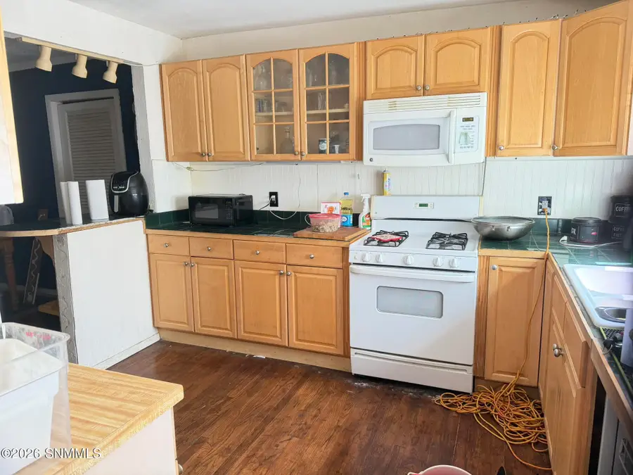 1402 Hawaii Avenue, Alamogordo, NM 88310 - #3