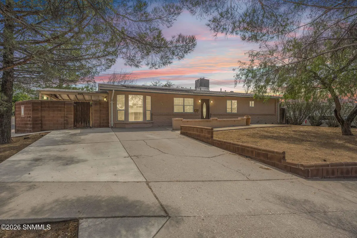 925 Delta Drive, Las Cruces, NM 88001 - #1