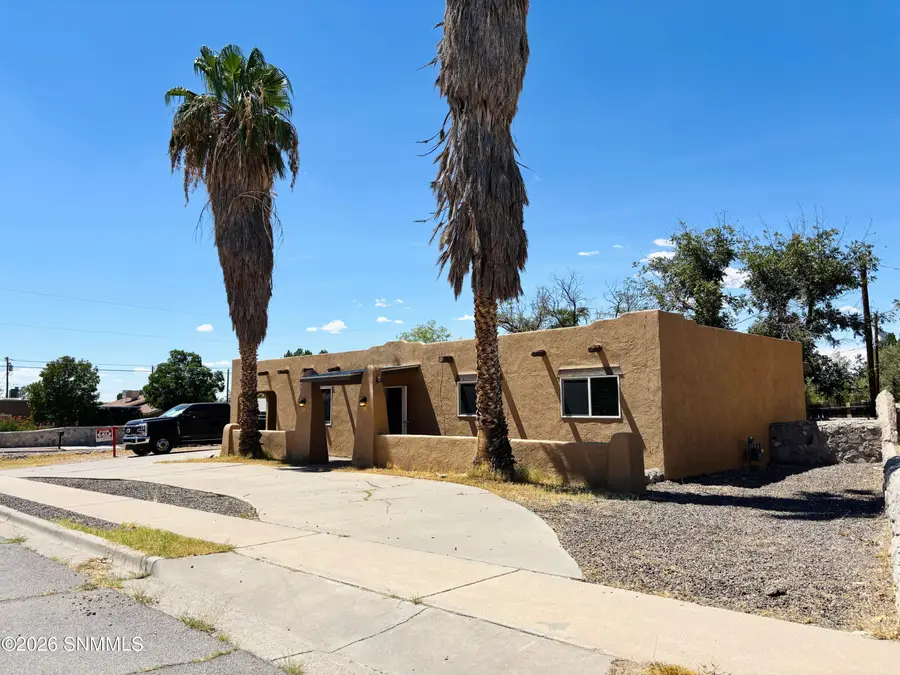 1605 Juniper Avenue, Las Cruces, NM 88001 - #2
