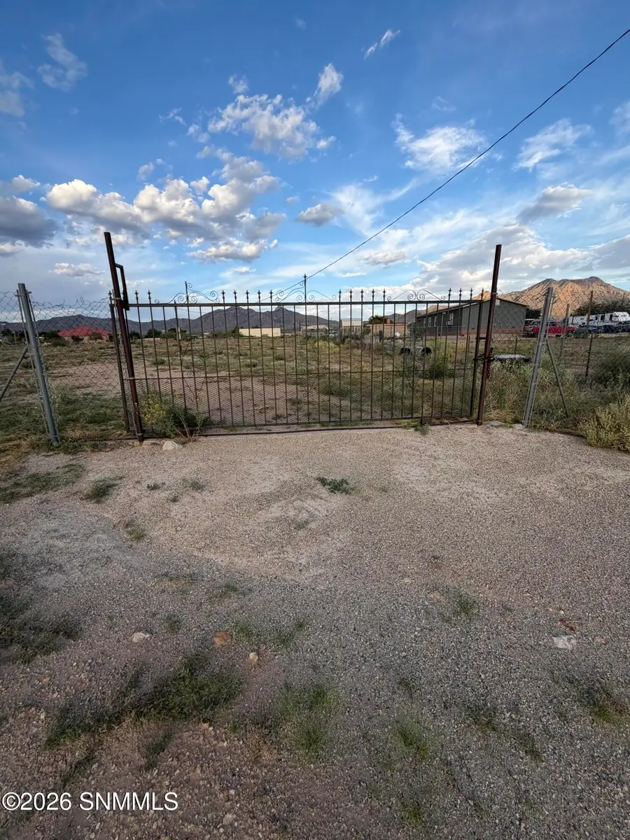 6693 Jack Rabbit Road, Las Cruces, NM 88012 - #3