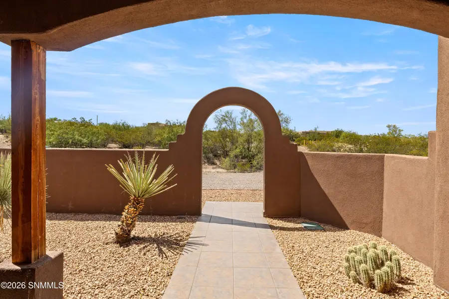 2355 Rincon De Amigos, Las Cruces, NM 88012 - #3