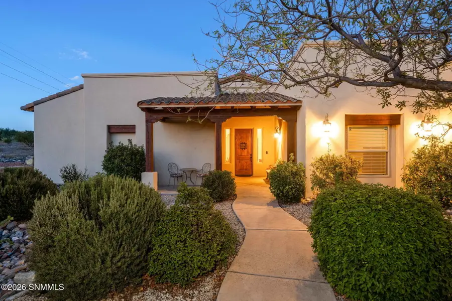 6006 Lazo Del Sur, Las Cruces, NM 88011 - #3