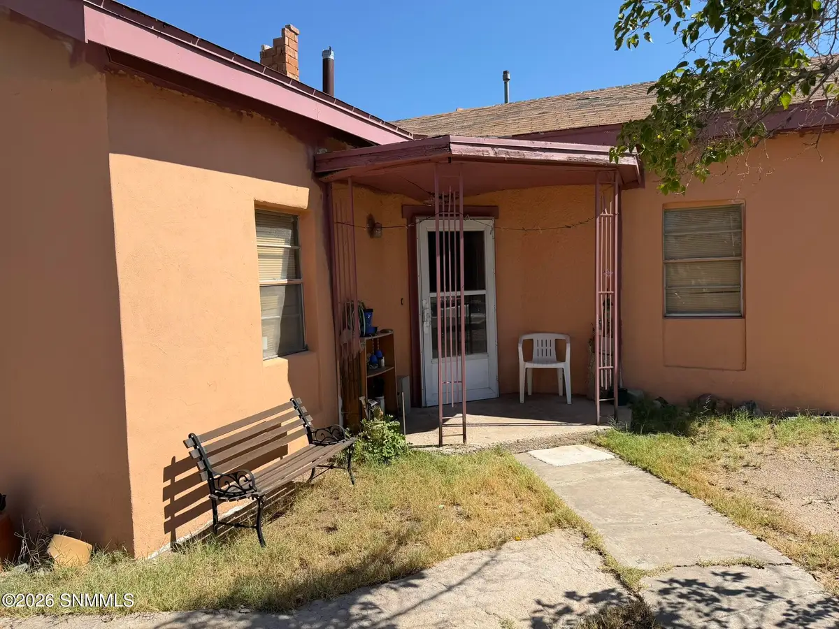 3109 Oak Street, Las Cruces, NM 88005 - #1