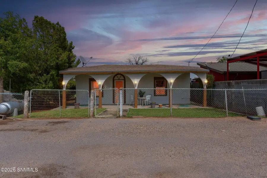208 Saint Valentine Street, La Mesa, NM 88044 - #2