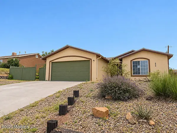 5212 Navajo Trail, Las Cruces, NM 88012