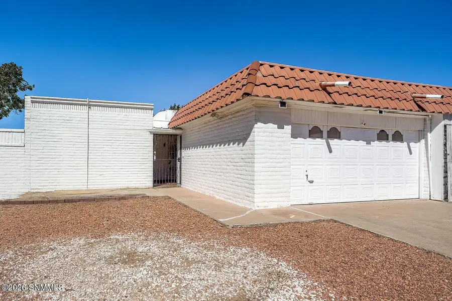 2925 Valle Vista, Las Cruces, NM 88011 - #2