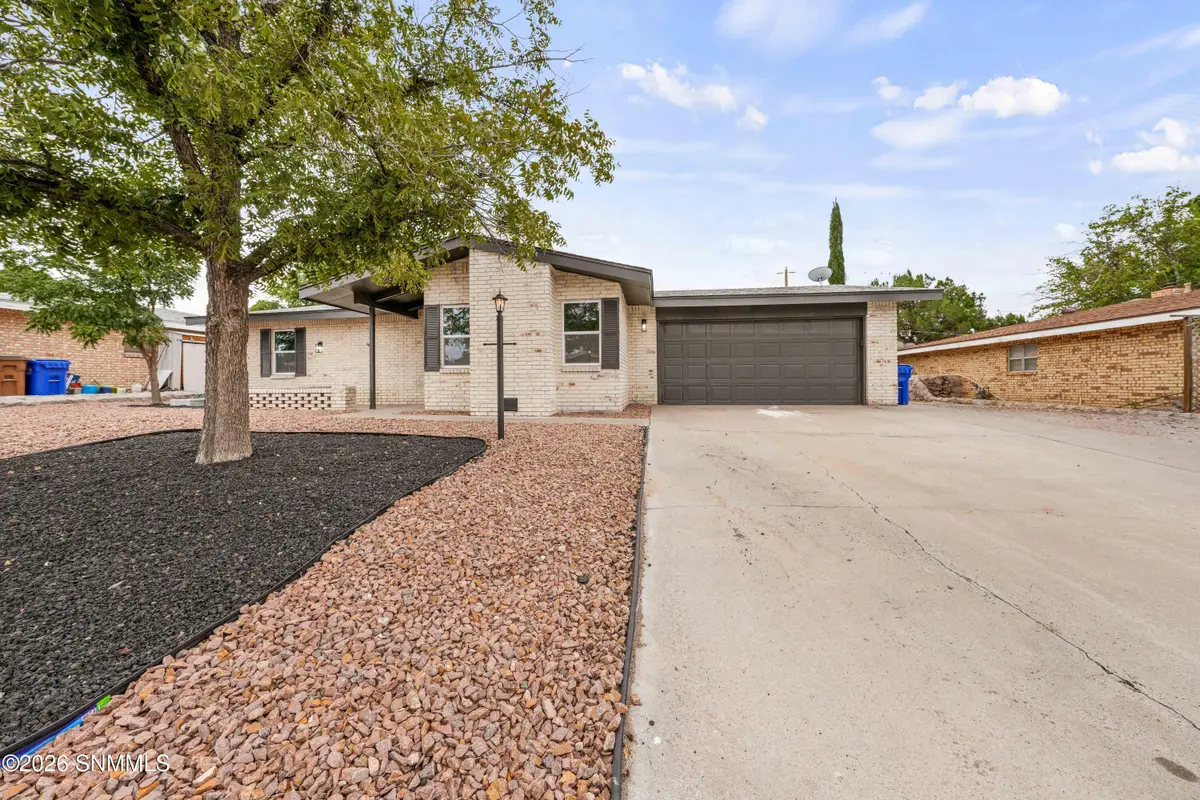 1218 Edgewood Avenue, Las Cruces, NM 88005 - #1