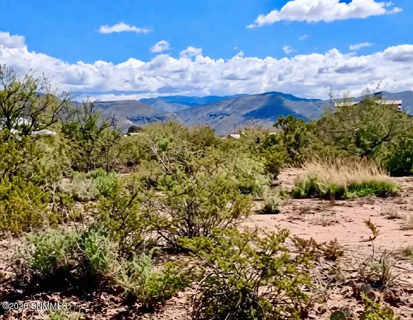2 Puebla, La Luz, NM 88337