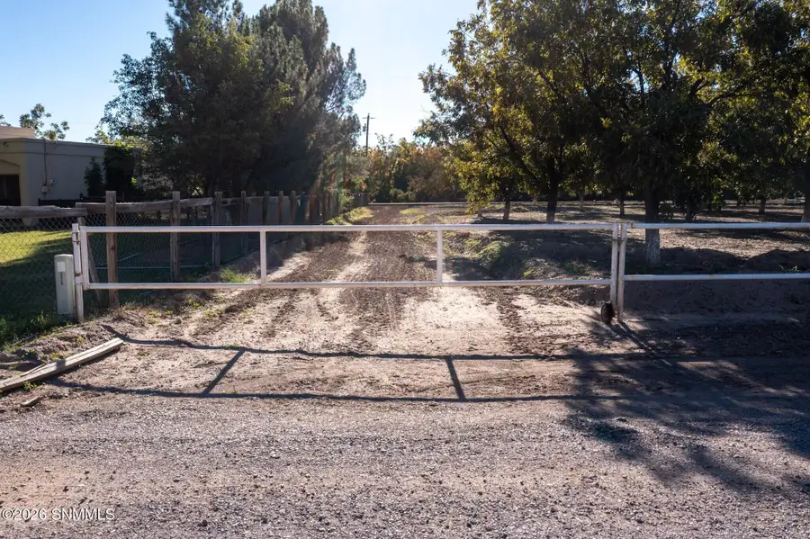 3992 Amistad Drive, Las Cruces, NM 88005 - #3