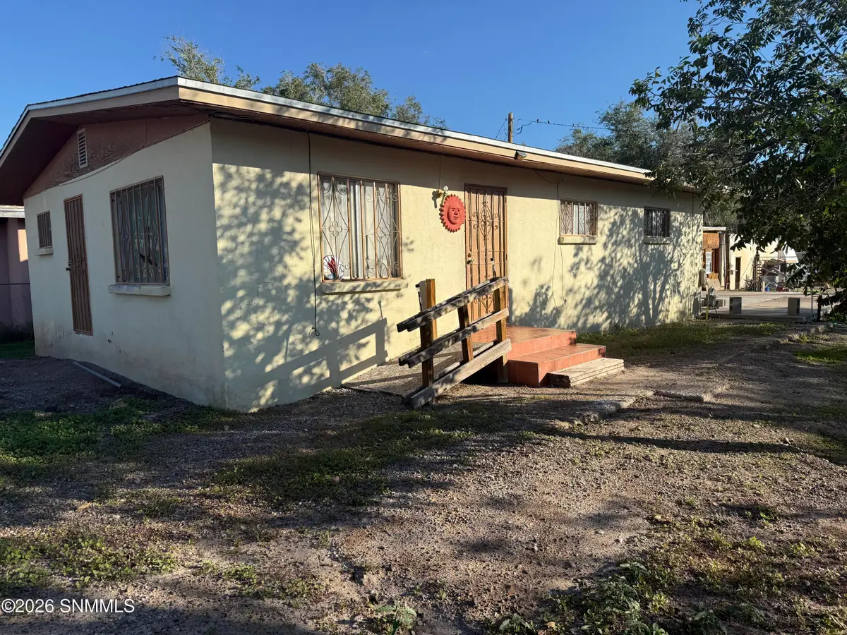 211 E Corpening Avenue, La Mesa, NM 88044 - #1