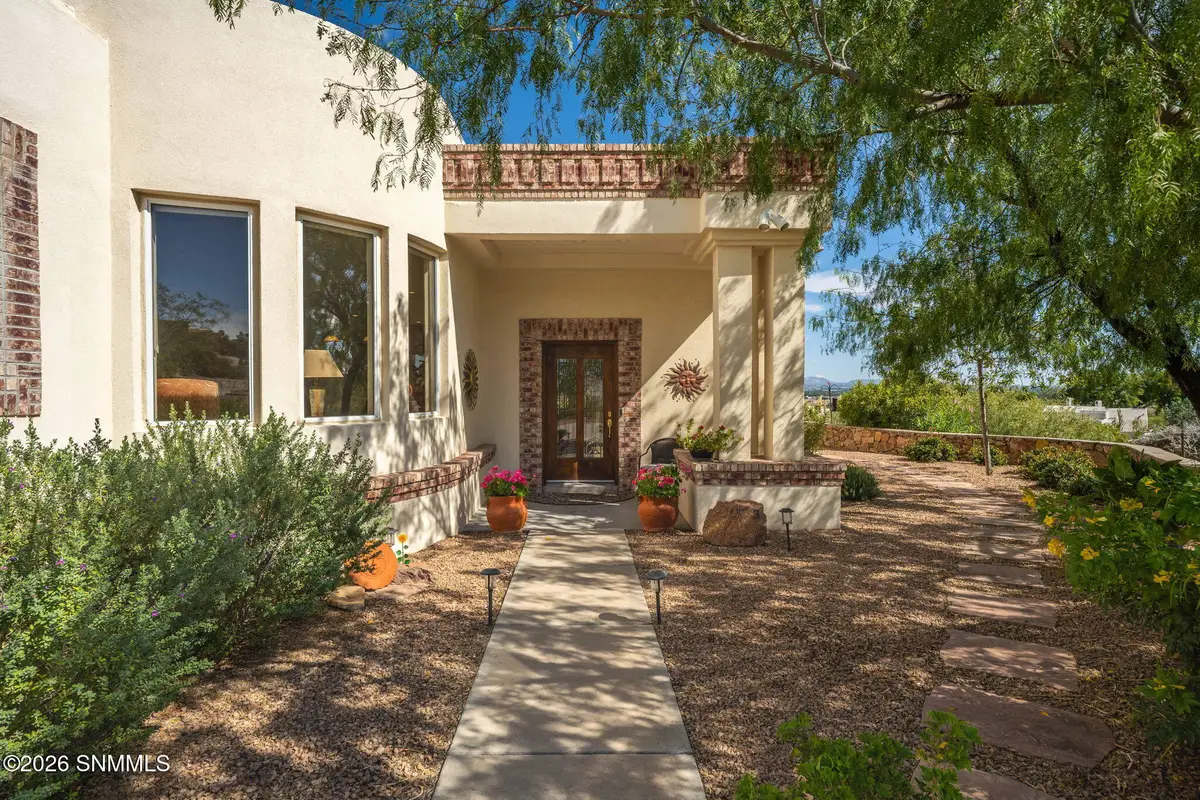 6700 Pueblo Vista, Las Cruces, NM 88007 - #1