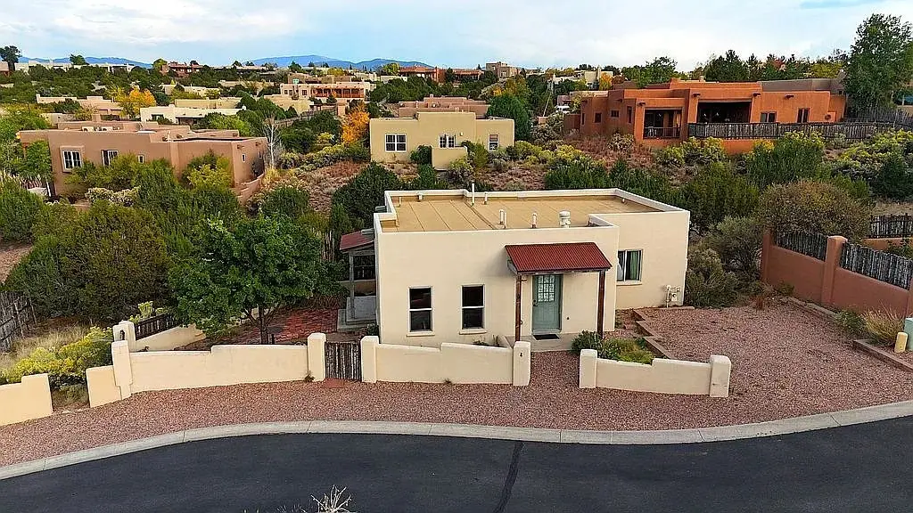 4 Calle Las Casas, Santa Fe, NM 87507 - #1