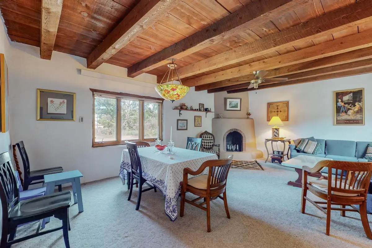 16 Bennet Road, Los Lunas, NM 87031 - Image #1