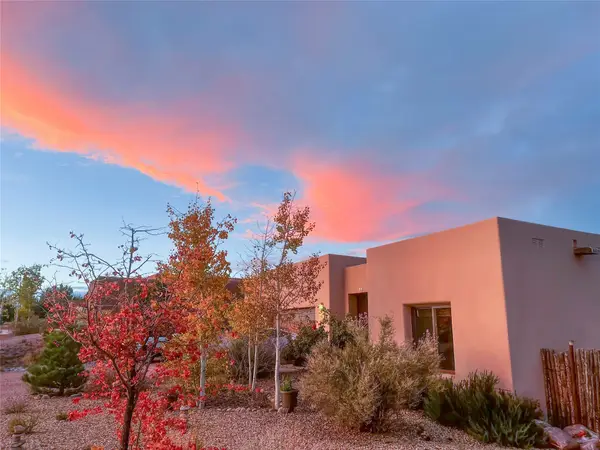12 Via Optima, Santa Fe, NM 87507