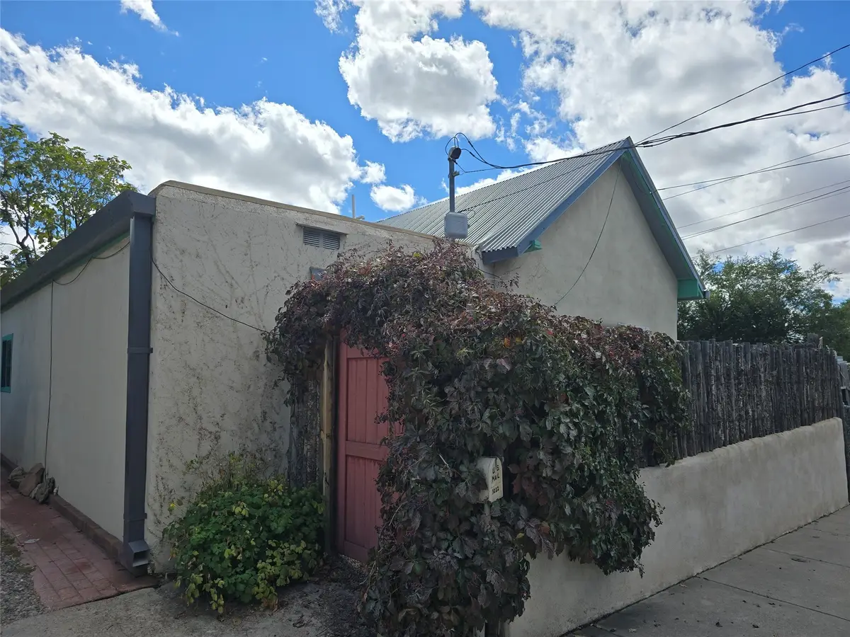 1022 Lopez Street, Santa Fe, NM 87501 - Image #1