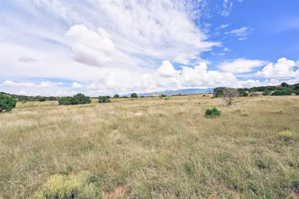 4 Toribelle Trail, Santa Fe, NM 87506