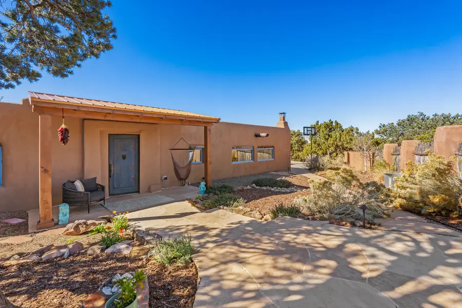 86A Arroyo Hondo, Santa Fe, NM 87508 - Image #2