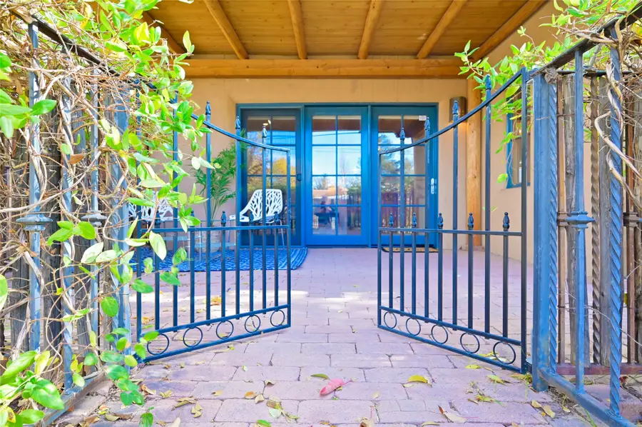 465 Camino Don Miguel, Santa Fe, NM 87505 - Image #3