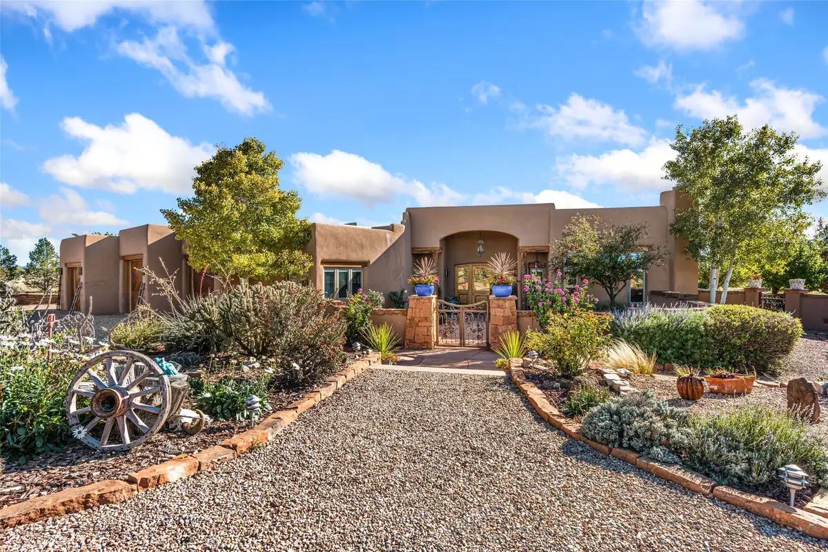 8 High Ridge Road, Santa Fe, NM 87506 - Image #1