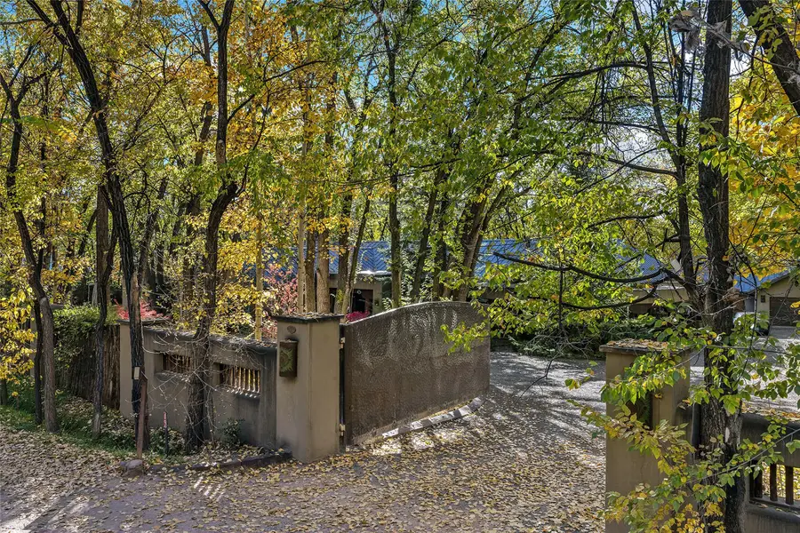 9 Old Coach, Santa Fe, NM 87506 - Image #2