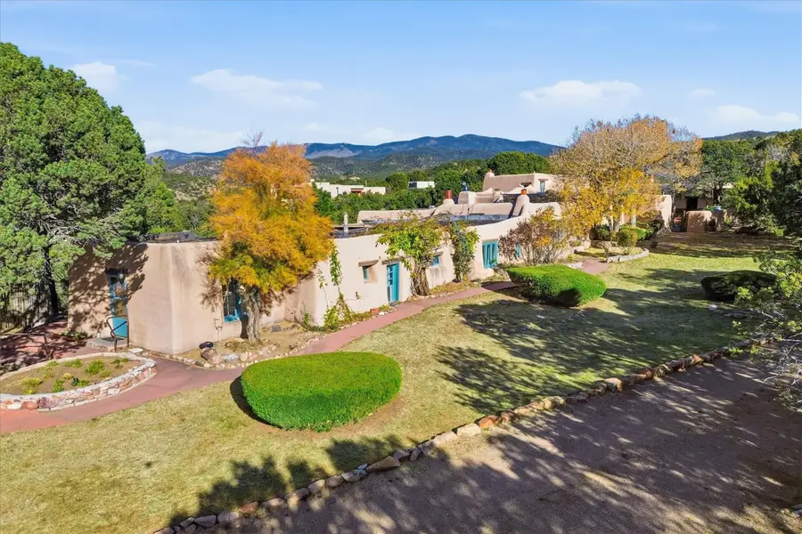 185 Brownell Howland Road, Santa Fe, NM 87501 - Image #3