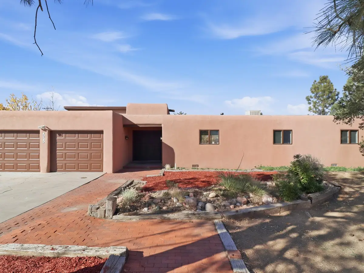 2575 Calle Delfino, Santa Fe, NM 87505 - Image #1