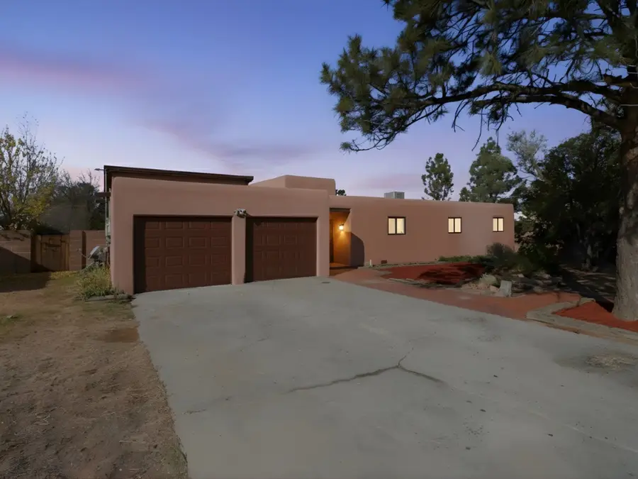 2575 Calle Delfino, Santa Fe, NM 87505 - Image #2