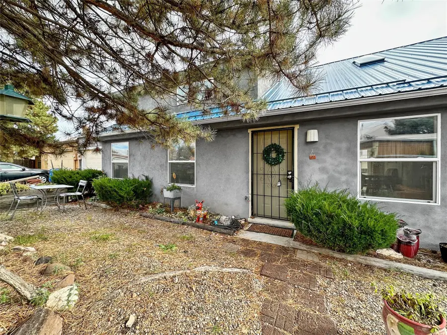 1097 Willow Way, Santa Fe, NM 87507 - Image #2