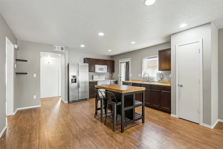 5252 Via Del Cielo Lane, Santa Fe, NM 87507 - Image #2