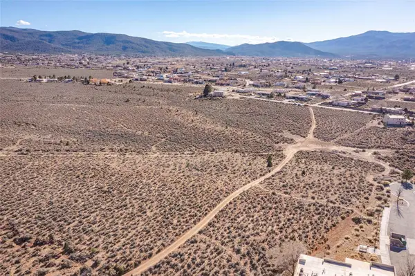 00 Morgan And Roy Roads, Taos, NM 87571