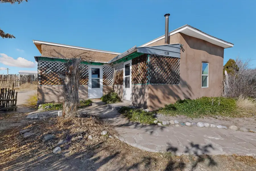 604 W Sanchez Street, Espanola, NM 87532 - Image #2