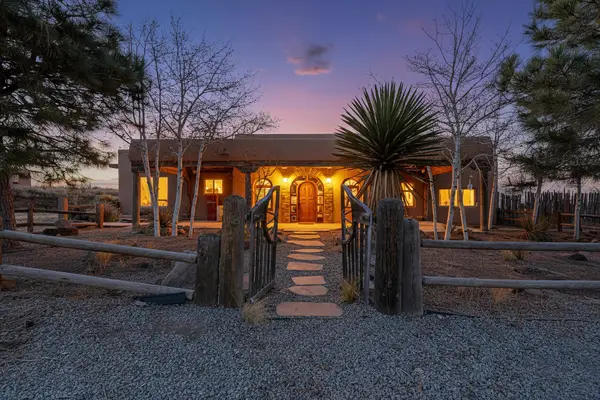 11 Virginia Lane, Santa Fe, NM 87508