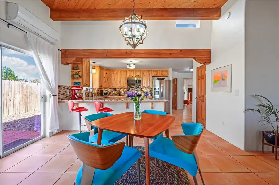 997 Calle Carmilita, Santa Fe, NM 87505 - Image #2