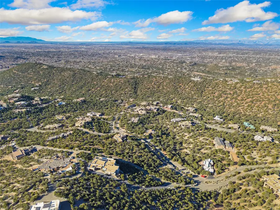1928 Cerro Escondido, Santa Fe, NM 87501 - Image #3