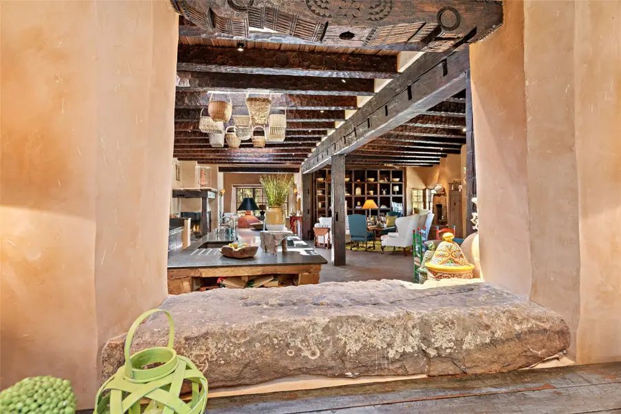 196 Overlook Road, Santa Fe, NM 87505 - Image #2