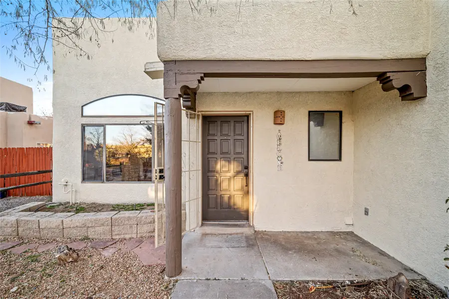 4040 Painted Pony Circle, Santa Fe, NM 87507 - Image #3