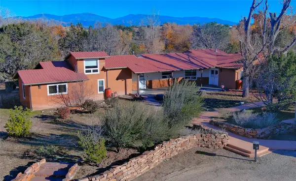 7 Monte Enebro, Santa Fe, NM 87506