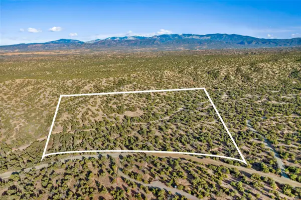 112 Vuelta Maria, Santa Fe, NM 87506