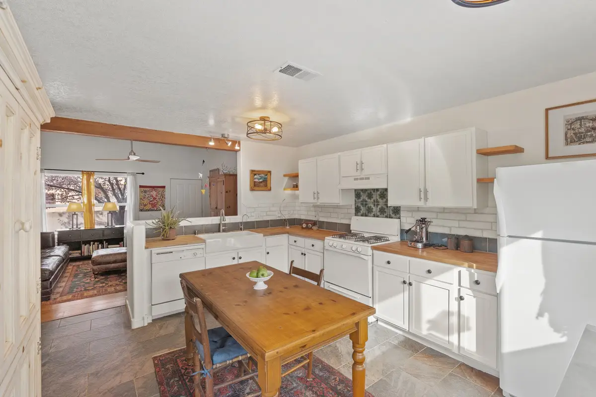 6927 Golden Mesa, Santa Fe, NM 87507 - Image #1