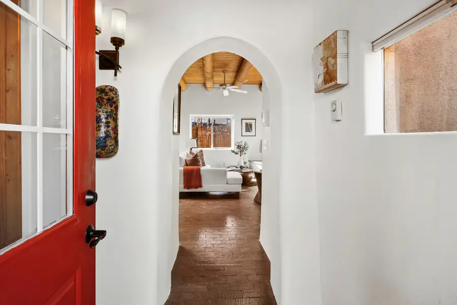 332 Urioste, Santa Fe, NM 87501 - Image #3