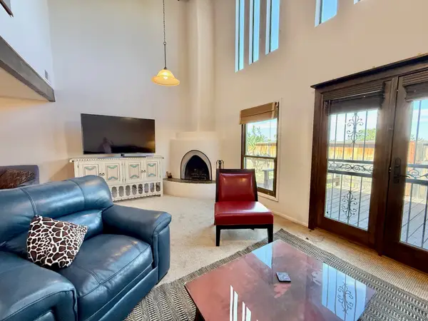 3112 Plaza Blanca, Santa Fe, NM 87507