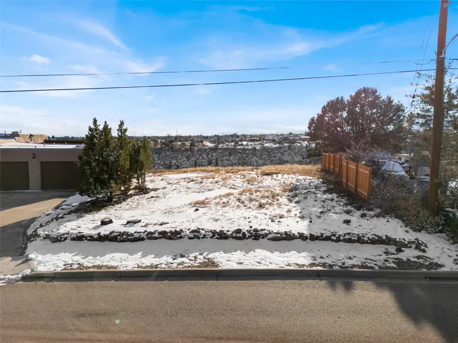 881 Camino Encantado, Los Alamos, NM 87544 - Image #2