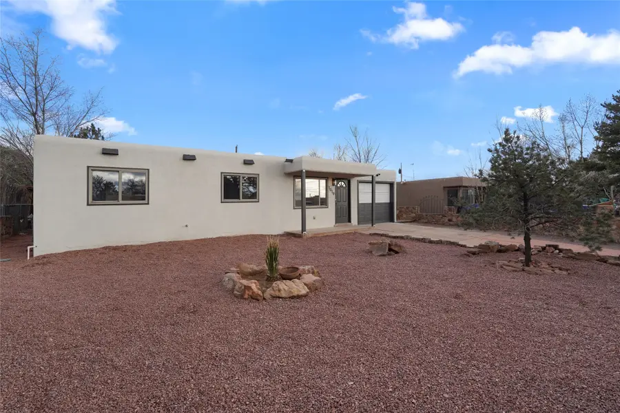 1019 Santa Clara, Santa Fe, NM 87507 - Image #3