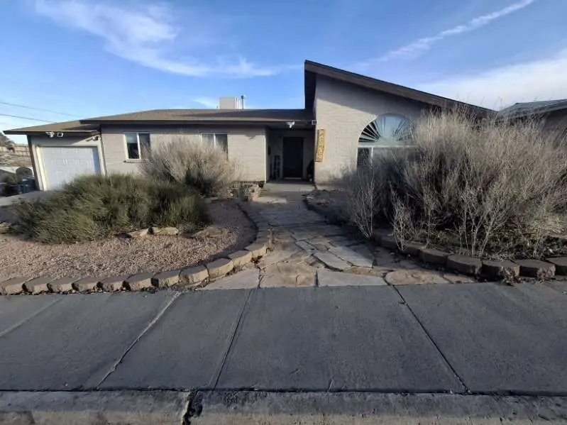 411 San Medina Avenue, Farmington, NM 87401 - Image #1