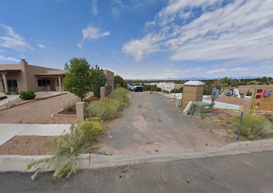 17 Camino Barranca, Santa Fe, NM 87507 - Image #2