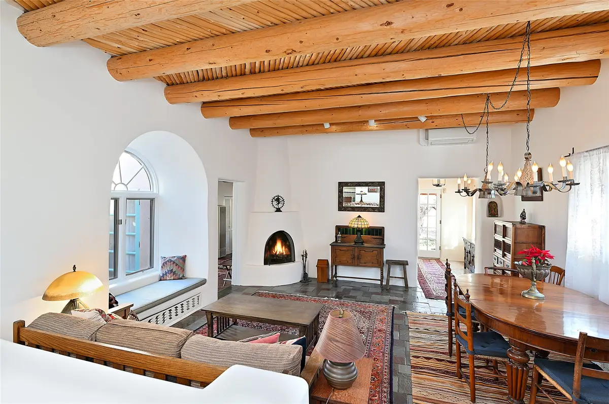 629 Camino Del Monte Sol, Santa Fe, NM 87505 - Image #1