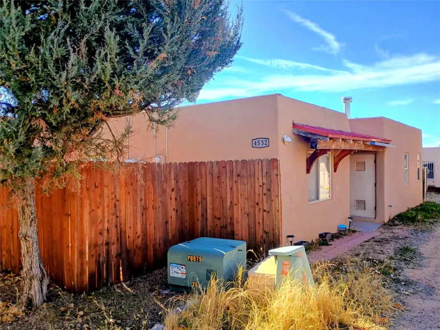 4532 Camino Verde, Santa Fe, NM 87507 - Image #3